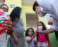 Mulheres são as mais beneficiadas por projetos habitacionais no Paraná
