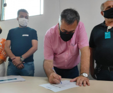 Secretário autoriza recursos e visita hospitais em Jandaia do Sul e Colorado