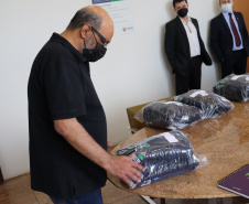 Fazenda entrega novos uniformes aos auditores fiscais da Receita Estadual 