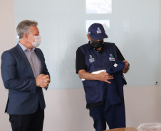 Fazenda entrega novos uniformes aos auditores fiscais da Receita Estadual 
