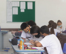 Com atendimento especial, alunos com Down são incluídos na rede pública estadual