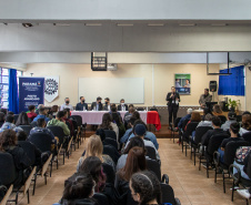 Estado inicia projeto de Postos Avançados da Agência do Trabalhador em colégios estaduais 