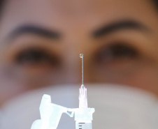 Segundo ano da pandemia no Paraná tem a marca registrada pela vacinação
