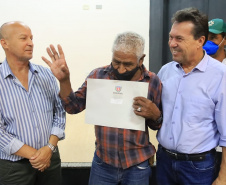 Famílias de Altamira do Paraná recebem primeiros documentos para regularização fundiária