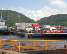 A Controladoria-Geral do Estado (CGE) adiantou para esta segunda-feira (28) a visita ao serviço de travessia da Baía de Guaratuba, no Litoral. O que motivou foi o acidente entre duas embarcações, ocorrido no domingo.