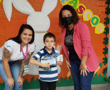 Portos do Paraná celebra Páscoa com crianças do Centro Municipal de Autismo de Paranaguá
