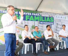 Governador Carlos Massa Ratinho Junior entrega moradias para 160 famílias em Paranavaí - Paranavaí, 20/04/2022