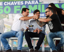 Governador Carlos Massa Ratinho Junior entrega moradias para 160 famílias em Paranavaí - Paranavaí, 20/04/2022