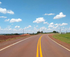 Trecho da PR-317 entre Toledo e Santa Helena recebe reforço na sinalização viária