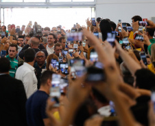 O governador Carlos Massa Ratinho Junior visitou neste sábado (9), ao lado do presidente da República, Jair Bolsonaro, o Santuário de São Miguel Arcanjo, em Bandeirantes, na Região Norte. - Bandeirantes, 09/04/2022