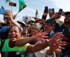 O governador Carlos Massa Ratinho Junior visitou neste sábado (9), ao lado do presidente da República, Jair Bolsonaro, o Santuário de São Miguel Arcanjo, em Bandeirantes, na Região Norte. - Bandeirantes, 09/04/2022