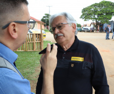 O governador Carlos Massa Ratinho Junior entregou nesta quinta-feira (12) as matrículas imobiliárias, com registro dos títulos em cartório, que regularizam a posse e o direito da moradia a 131 famílias de Ribeirão do Pinhal, no Norte Pioneiro. 
