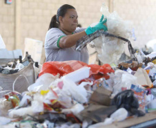 Com investimento do Estado, Tapejara recebe barracão de coleta seletiva