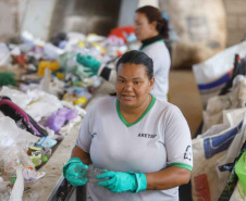 Com investimento do Estado, Tapejara recebe barracão de coleta seletiva