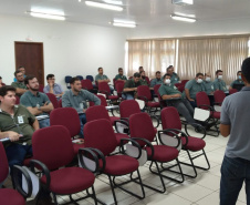 Novas tecnologias na produção de mandioca é tema de capacitação de técnicos do setor
