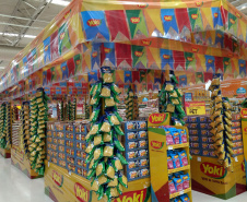 Produtos Juninos são fiscalizados pelo IPEM-PR  O Instituto de Pesos e Medidas do Paraná alerta os consumidores para a compra de produtos que são mais vendidos nessa época do ano, quando são realizadas as festas juninas