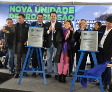 Governador entrega colégio e anuncia pavimentação da Estrada de Alagados, em Ponta Grossa