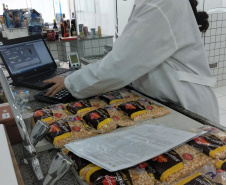 Produtos Juninos são fiscalizados pelo IPEM-PR  O Instituto de Pesos e Medidas do Paraná alerta os consumidores para a compra de produtos que são mais vendidos nessa época do ano, quando são realizadas as festas juninas