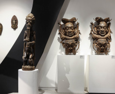  MON promove visita mediada, oficina e videoconferência da exposição de arte africana