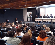 Evento reúne povos plurais e é mais uma iniciativa do Poder Público de acolhimento a quem escolhe o Paraná para se abrigar.