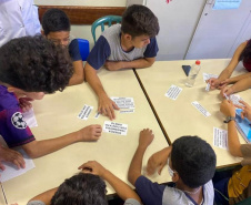 Projeto da UEL leva informações sobre doenças infecciosas a alunos da rede pública
