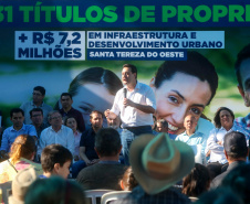  	Governador regulariza casa de 231 famílias e libera R$ 7,2 milhões em recursos em Santa Tereza do Oeste