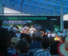  	Governador regulariza casa de 231 famílias e libera R$ 7,2 milhões em recursos em Santa Tereza do Oeste