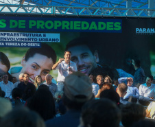  	Governador regulariza casa de 231 famílias e libera R$ 7,2 milhões em recursos em Santa Tereza do Oeste