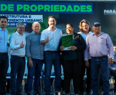  	Governador regulariza casa de 231 famílias e libera R$ 7,2 milhões em recursos em Santa Tereza do Oeste