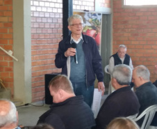 Seminário sobre fruticultura reúne 500 produtores na Lapa