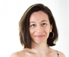 Glaucianne Santos lança o livro O Inferno é Viver e Outras Histórias na Biblioteca Pública
