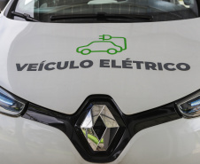 Carregamento de carro elétrico no Palácio Iguaçu