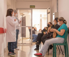 Outubro Rosa: ambulatório do HU-UEPG realiza coleta de preventivo em servidoras
