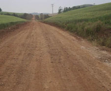 Recuperação da PR-462 beneficia distrito que abriga polo turístico do Centro-Oeste