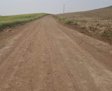 Recuperação da PR-462 beneficia distrito que abriga polo turístico do Centro-Oeste