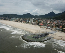 Primeiro headland começa a ganhar forma na Orla de Matinhos