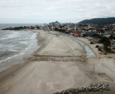 Primeiro headland começa a ganhar forma na Orla de Matinhos