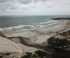 Primeiro headland começa a ganhar forma na Orla de Matinhos