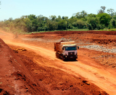 Nova ponte Brasil-Paraguai, em Foz do Iguaçu, está quase finalizada