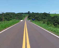 PR-490 Iporã - Altônia Rodovia que liga Iporã e Altônia recebe reforço de sinalização 