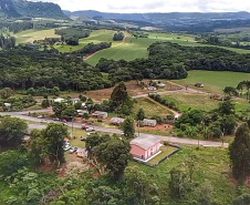 Governo do Estado entrega 94 títulos de domínio e matrículas em Ivaí, nos Campos Gerais
