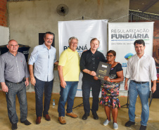 Governo do Estado entrega 94 títulos de domínio e matrículas em Ivaí, nos Campos Gerais