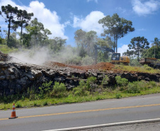 Detonação de rochas interdita rodovia entre Bituruna e usina Foz do Areia