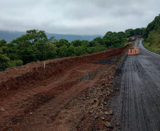 Detonação de rochas interdita rodovia entre Bituruna e usina Foz do Areia