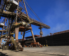  Porto de Paranaguá tem alta de 11,73% nas movimentações de grãos pelo Corredor Leste