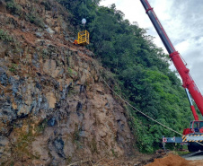 BR-277 - Contenção emergencial