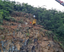 BR-277 - Contenção emergencial