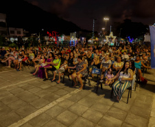 Após estreia animada em Guaratuba, Cinema na Praça segue para Matinhos