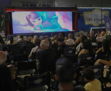 CINEMA NA PRAÇA