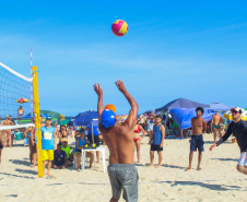 Veranistas podem aproveitar os últimos dias com atividades dos postos fixos do Verão Maior Paraná
